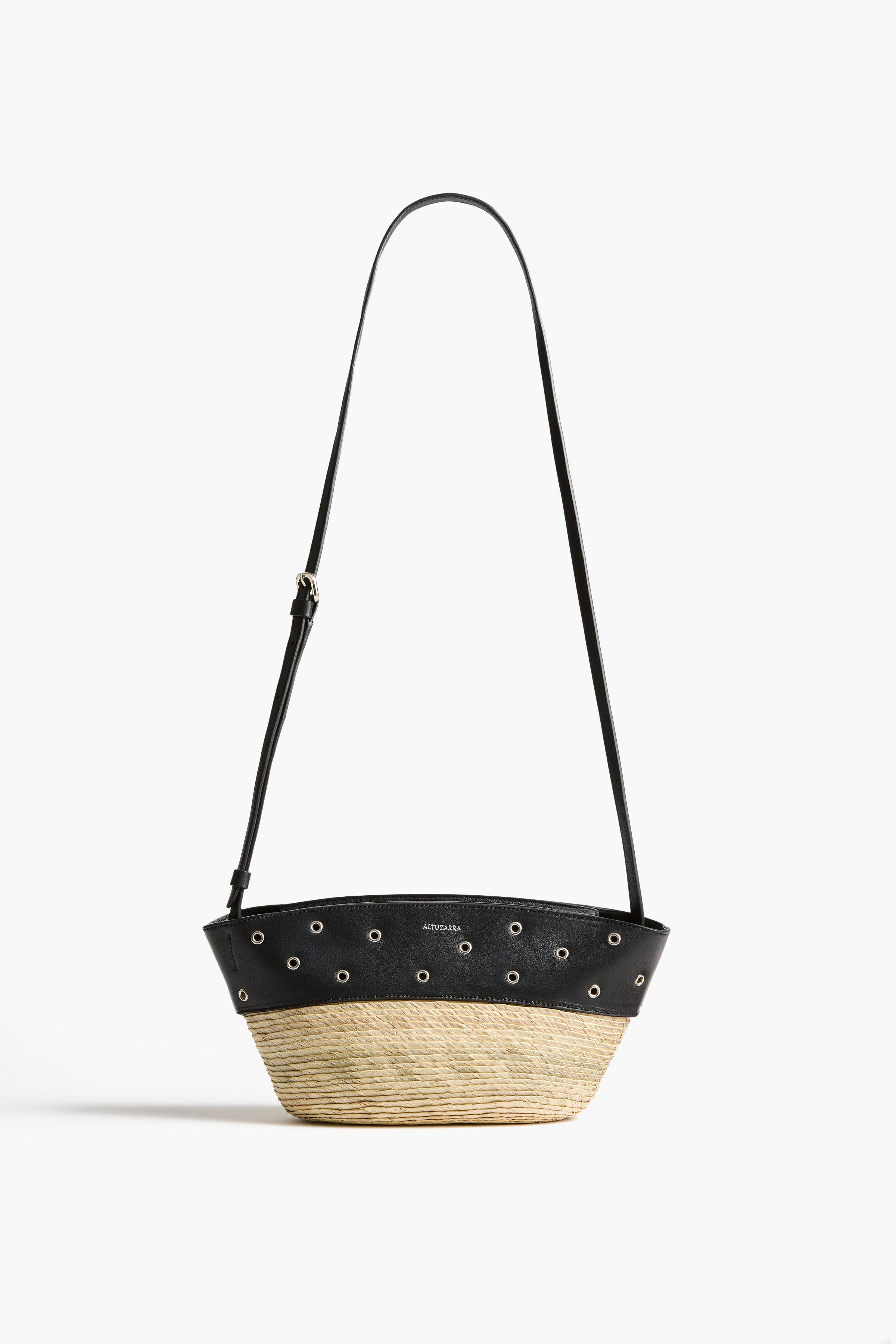  なす バッグ Knot Basket Crossbody in Black/Silver – Altuzarra